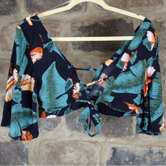 L'atisite Floral Tropical Print Tie Front Top Junior's Size Small Crop‎ Vacation - Picture 2 of 7